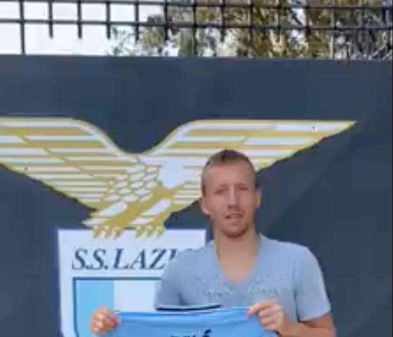 Lazio, gli auguri speciali di Leiva e della società a Pelé per i suoi 80 anni - FOTO