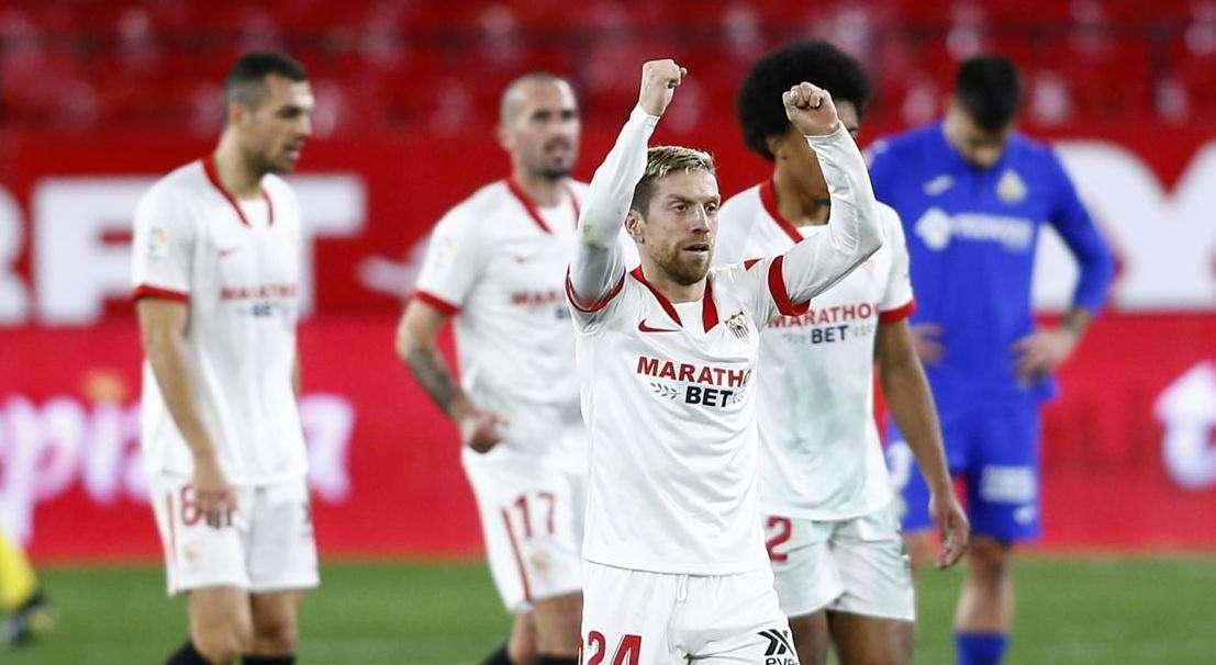 Il Siviglia balla con Gomez: super gol del Papu al debutto in Liga - VIDEO