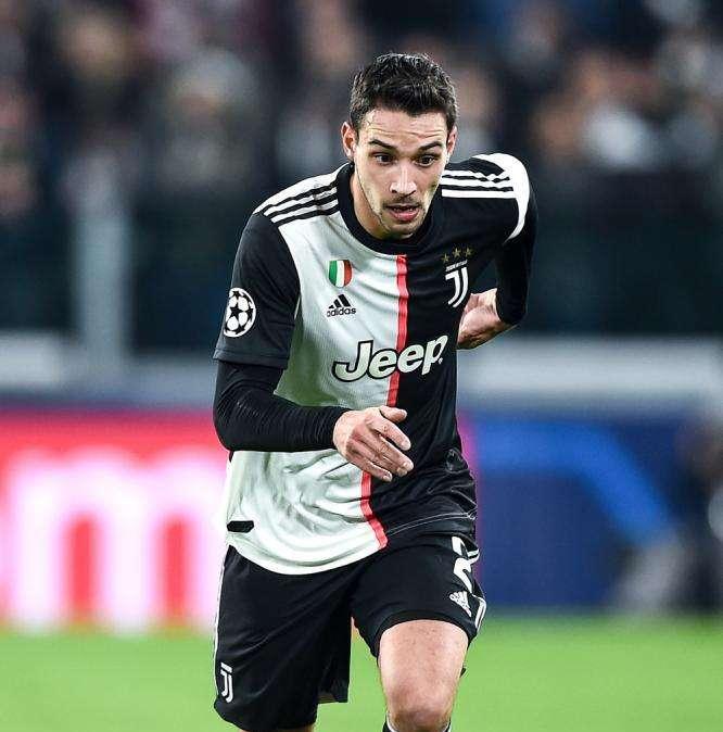Juventus, De Sciglio: "Per lo Scudetto c'è anche la Lazio"