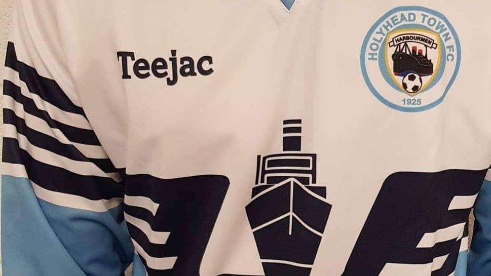 Lazio, l'Holyhead sceglie la maglia dei -9: "In Galles l'amiamo, ecco perché"