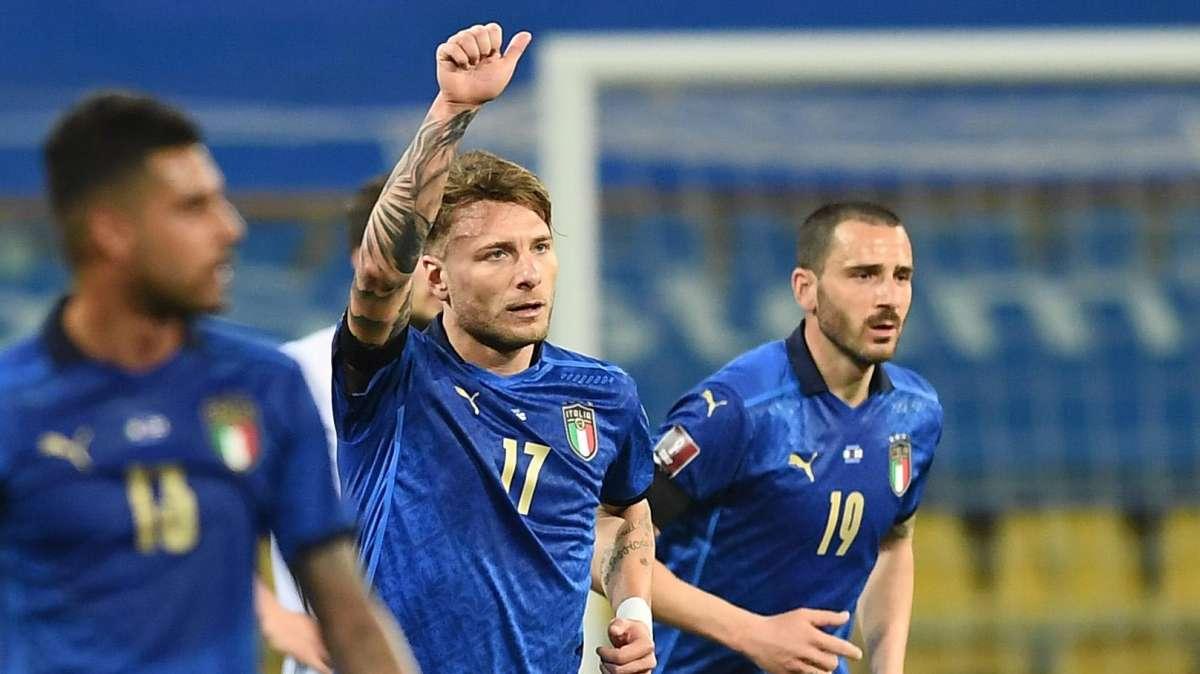 Italia, Immobile elogia Bonucci: "Complimenti per le 100 presenze" - FOTO