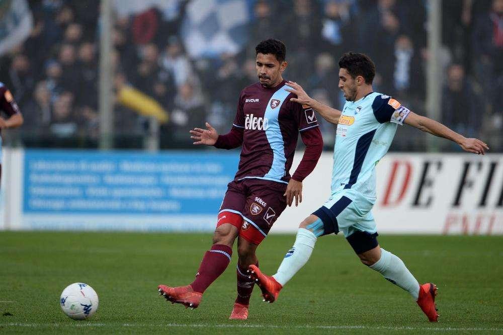 Serie B, la Salernitana rimonta il Palermo: in gol un giocatore della Lazio 
