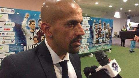 Uniti per la pace, Veron: "Dai Lazio, puoi ancora migliorare". C. Lopez: "Laziali gente speciale"- FOTO