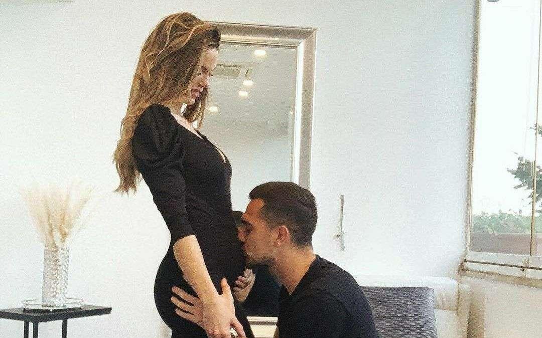 Lazio, Escalante presto papà! La moglie: "Non vediamo l'ora di conoscerti" - FOTO