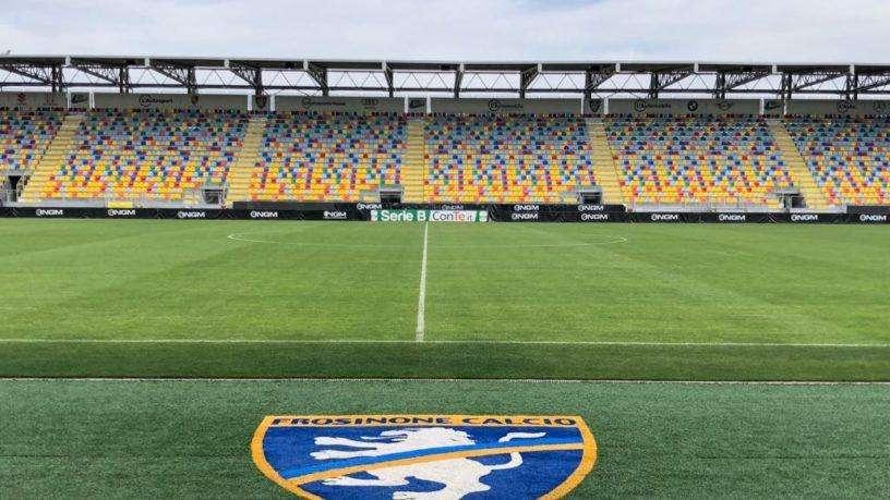 Serie B, nel Frosinone un membro dello staff positivo al Covid-19