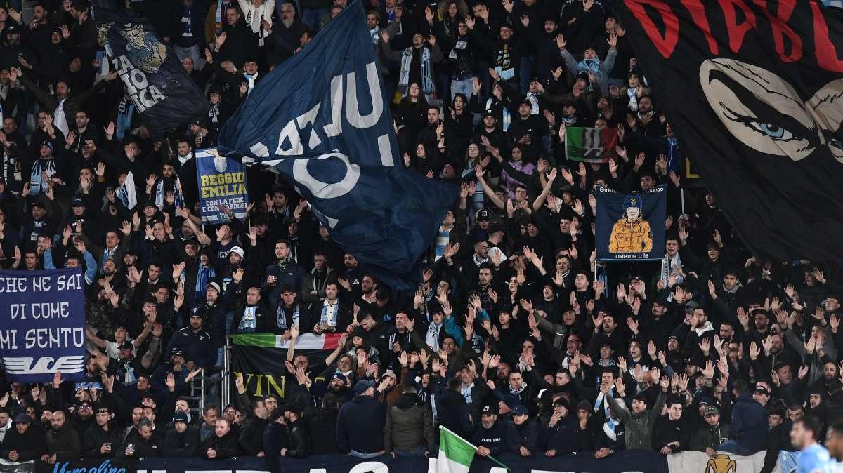 Lazio, la società al lavoro per aiutare i tifosi rimasti bloccati a Milano: il comunicato