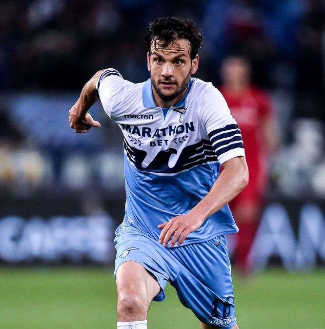 Lazio - Chievo, Parolo: "È mancata umiltà, chiediamo scusa. Col Milan vale una stagione" -  VD