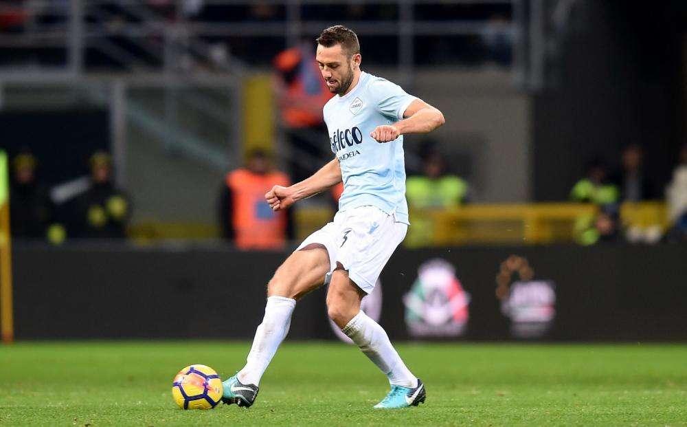 FOCUS - Cento volte de Vrij: il difensore si scopre goleador, ma il futuro resta un rebus