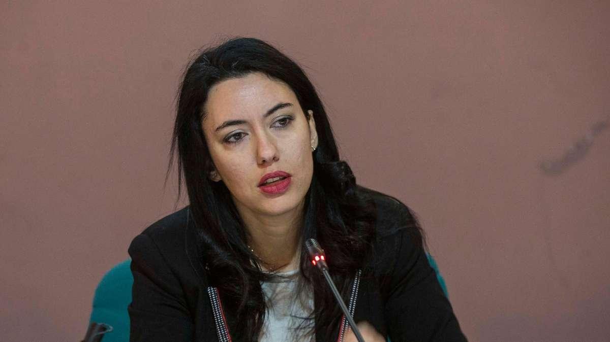 Coronavirus, approvato il decreto scuola: tutti promossi e maturità online