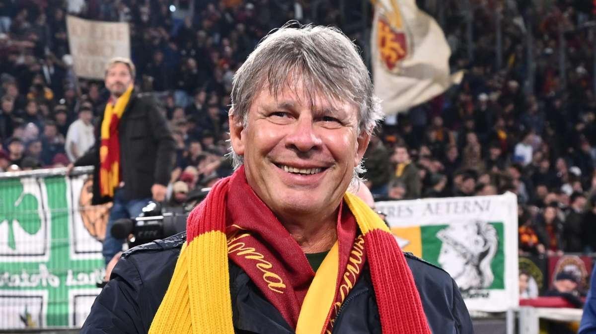 Lazio, Nela contro Lotito: "Dilettanti allo sbaraglio. Non c'è niente, è una follia..."