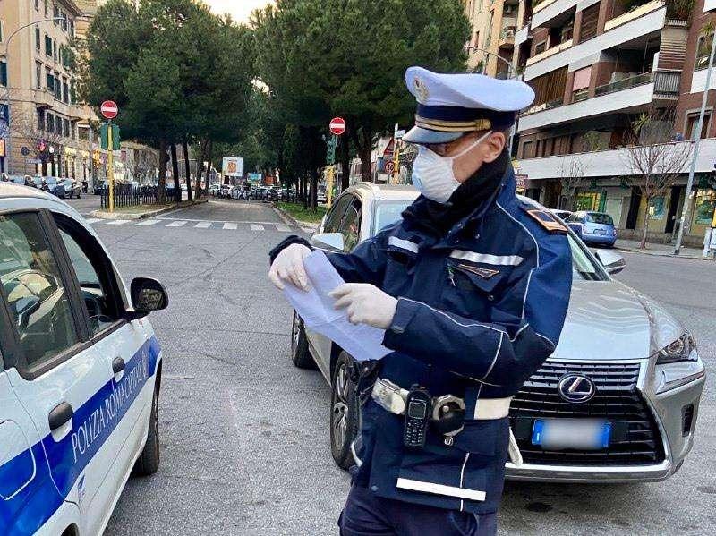 Coronavirus / Gita di Pasqua: quasi 14mila le multe, 100 i denunciati