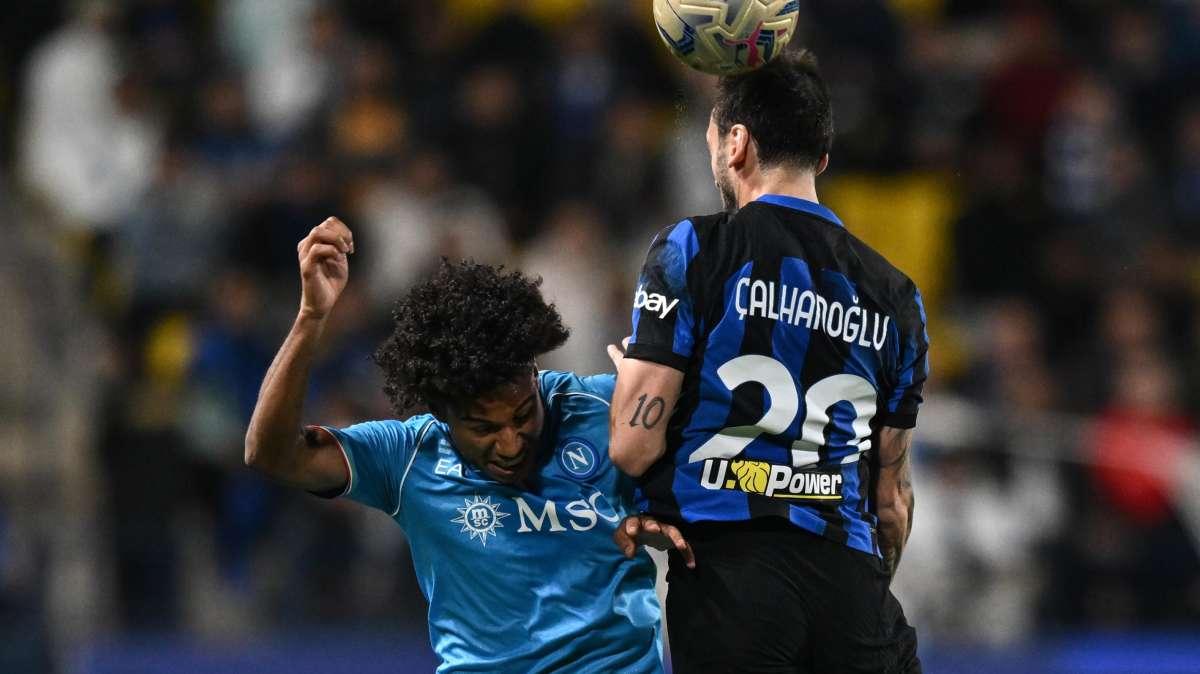Napoli - Inter, fischi durante il minuto di silenzio per Gigi Riva: il motivo