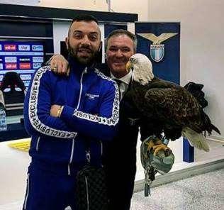 Lazio, un ospite al centro sportivo: Er Faina a Formello - FOTO