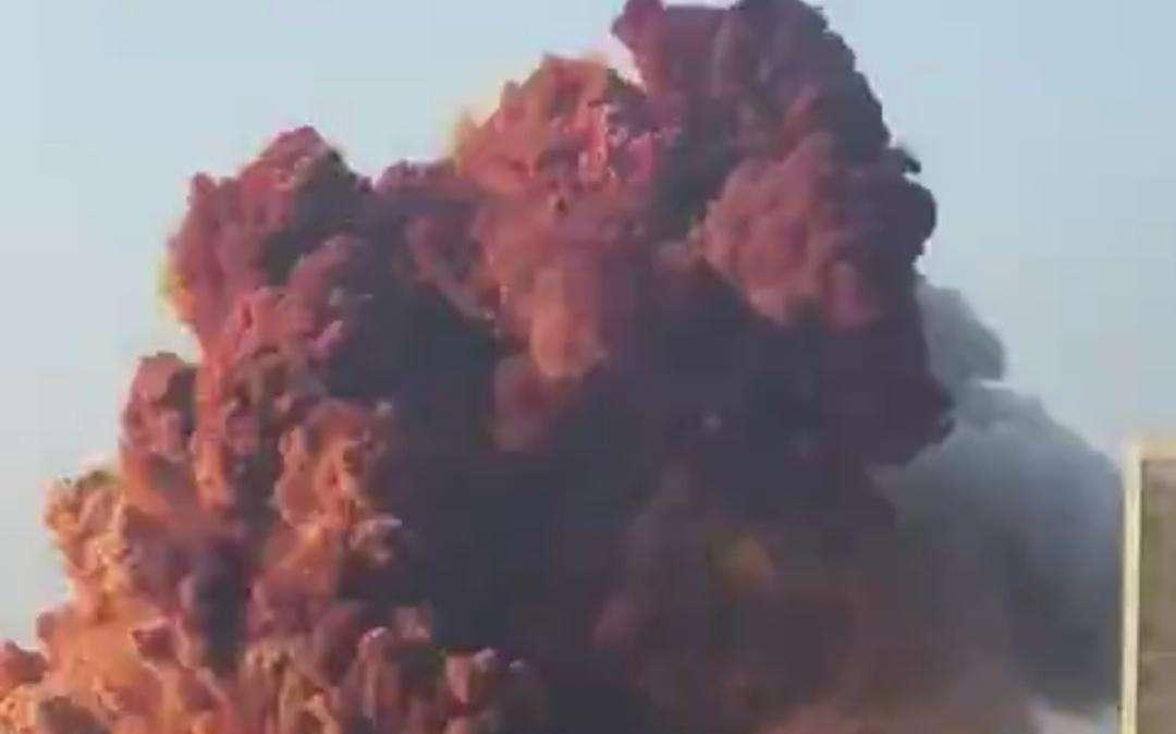 Libano, terribile esplosione a Beirut: cause ancora sconosciute - VIDEO