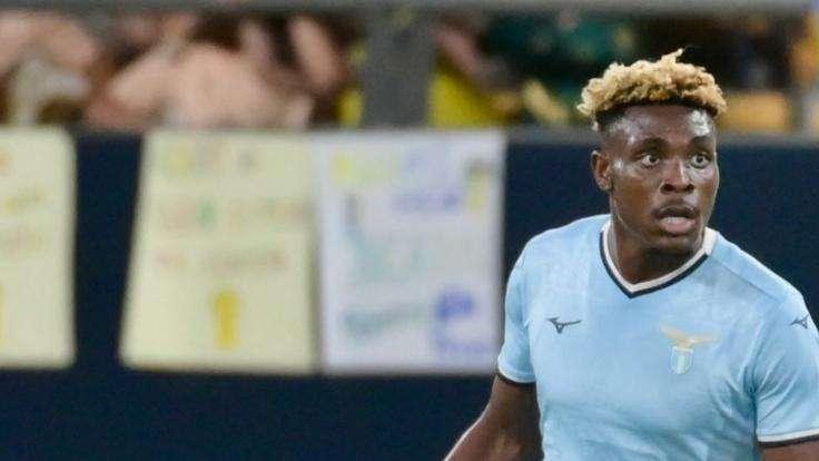 Lazio, Dele-Bashiru: "Baroni mi aiuta e mi migliora. Il mio ruolo preferito è..."