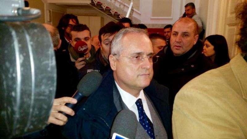 Secondo posto, la sfida tra Lazio e Roma vale 40 milioni