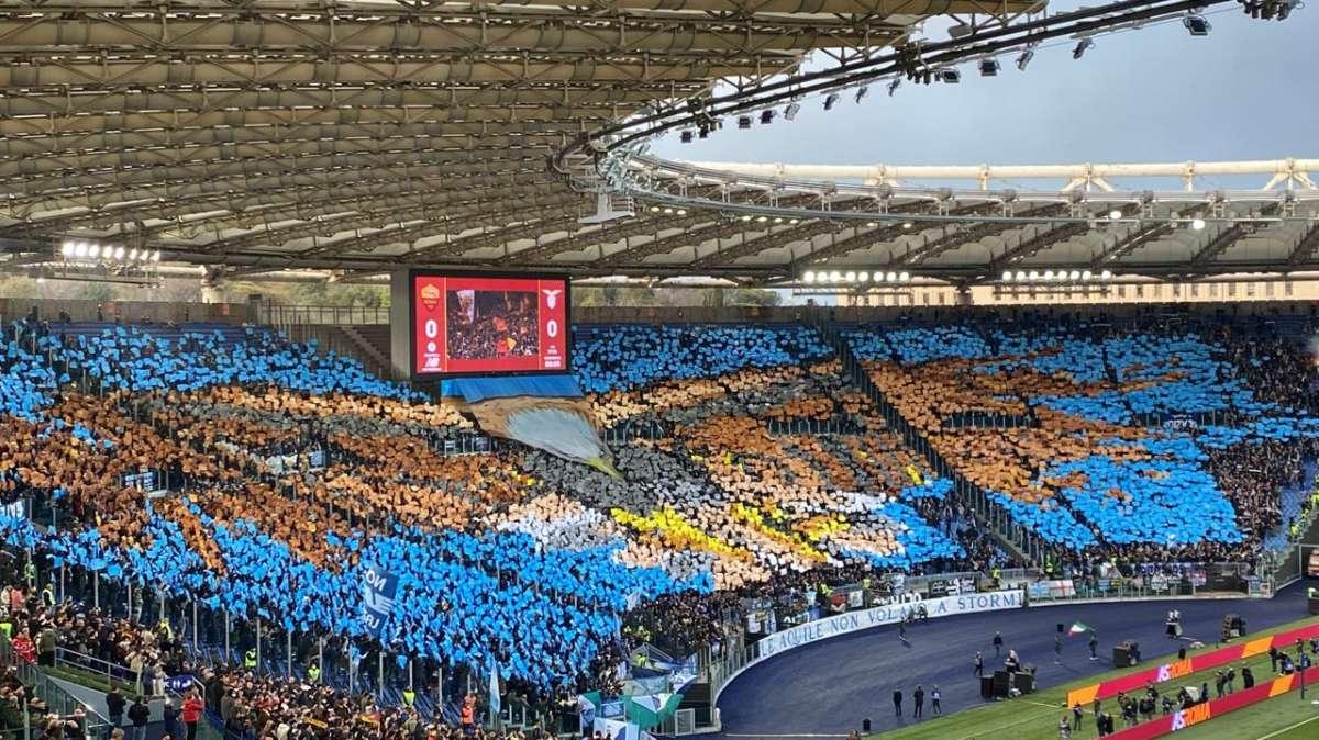 Roma - Lazio, sugli spalti è ancora spettacolo: "Le aquile non volano a stormi" - FT&VD