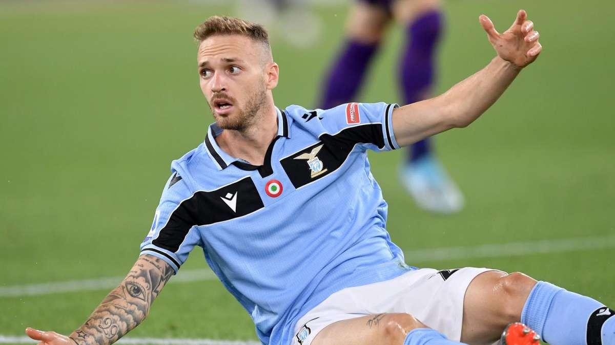 Lazio, per Lazzari lunedì i controlli-verità: ansia sui tempi di recupero