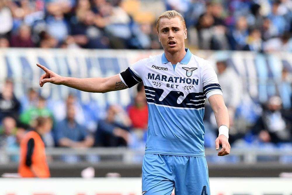 Calciomercato Lazio, per Patric duello Parma-Fiorentina