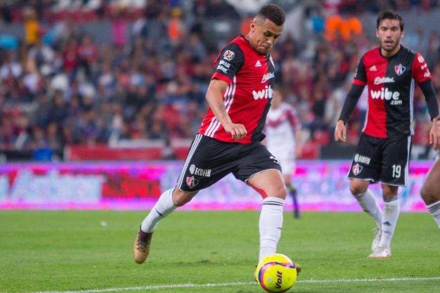 Morrison, che perla su punizione! L’inglese a segno nella sconfitta contro il Pumas - VIDEO