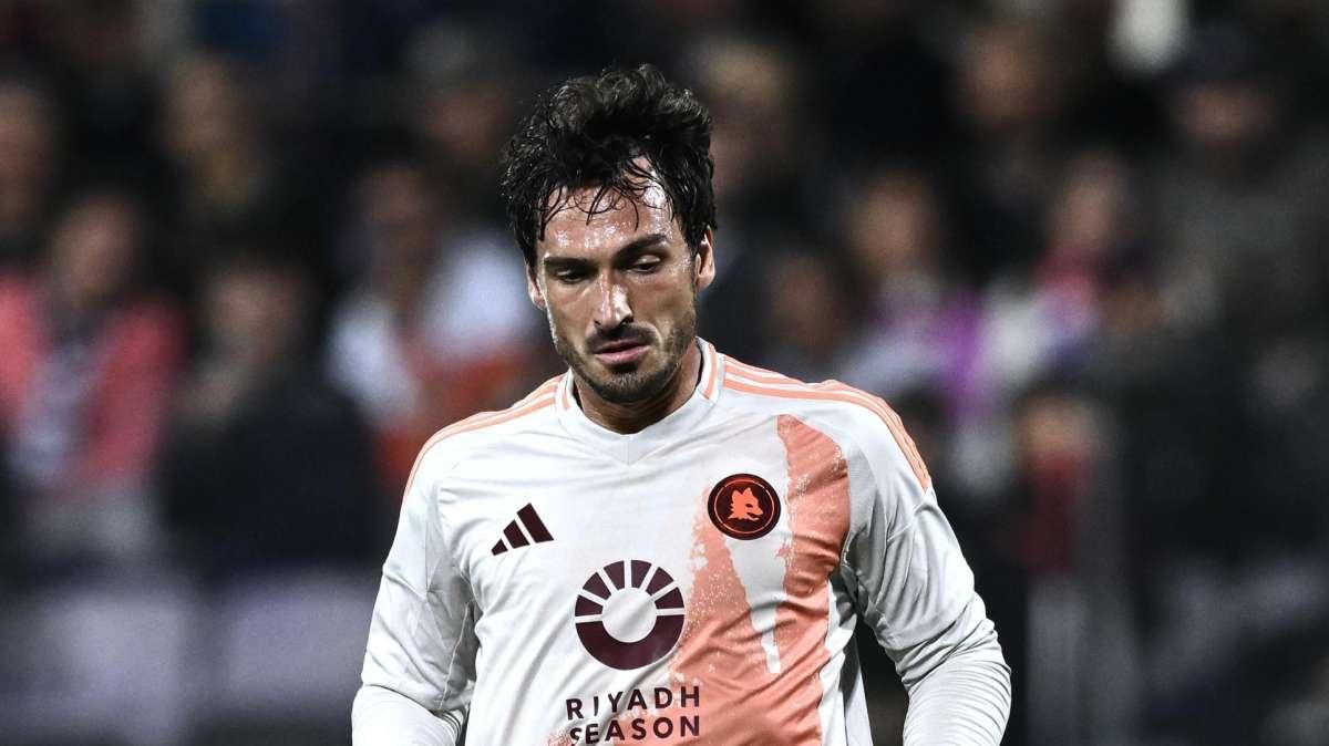 Roma, caso Hummels: i problemi in famiglia, la febbre e il ritardo di condizione