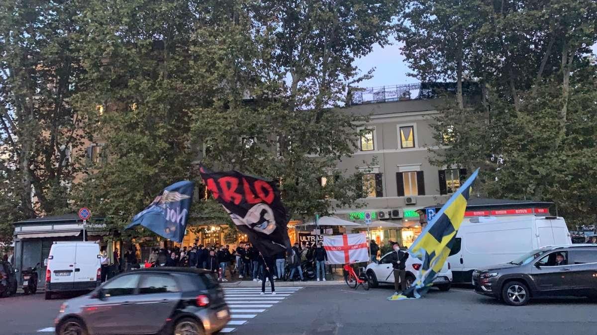 Lazio - Borussia Dortmund, la carica dei tifosi arriva da Ponte Milvio - FT & VD