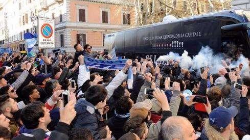 RIVIVI IL LIVE - Si parte per Napoli, l'abbraccio dei tifosi a Termini. Inzaghi: "Non mi aspettavo questa accoglienza" - FOTO&VIDEO