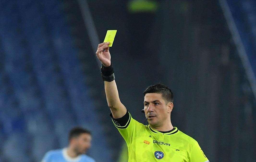 Lazio - Atalanta, Manganiello quanti errori: i quotidiani bocciano l'arbitro