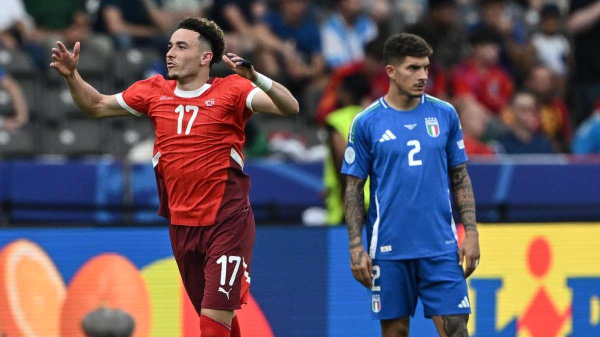 TOP&FLOP - Svizzera - Italia 2-0: Vargas mattatore, incubo Di Lorenzo e Darmian