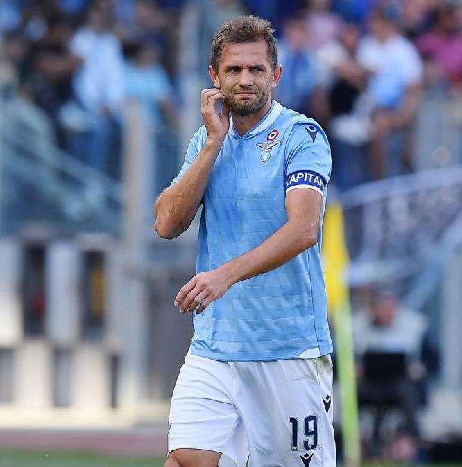 Lazio, a giugno Lulic va in scadenza: rinnovo o ritorno in patria?