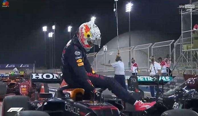 Formula 1 / Bahrain, pole Verstappen. Mercedes? Facce da lutto...