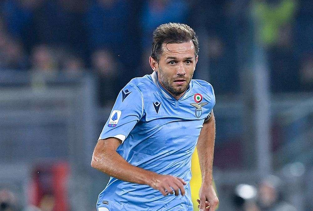 Lazio, senza Lulic non è derby: il capitano torna in panchina un anno dopo