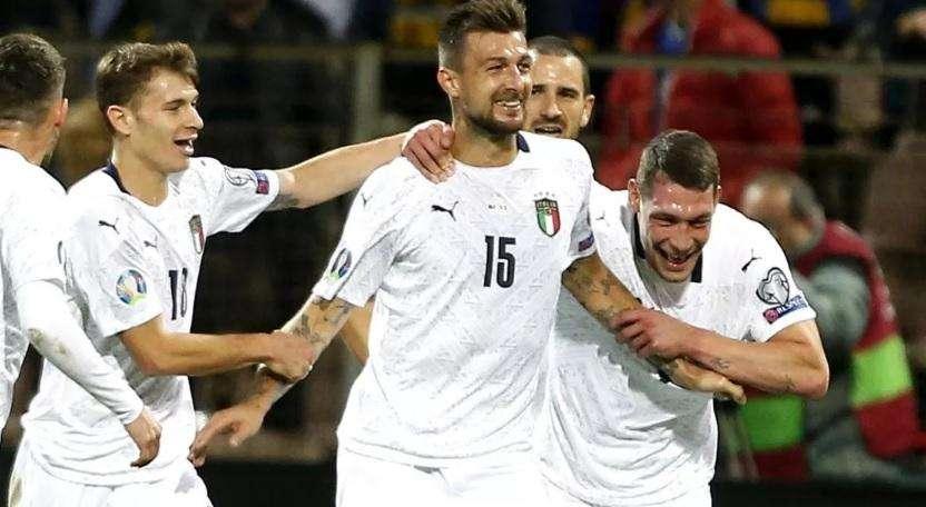 Italia, Acerbi: "Sono molto felice. Chiellini? Lo aspettiamo..." - FOTO