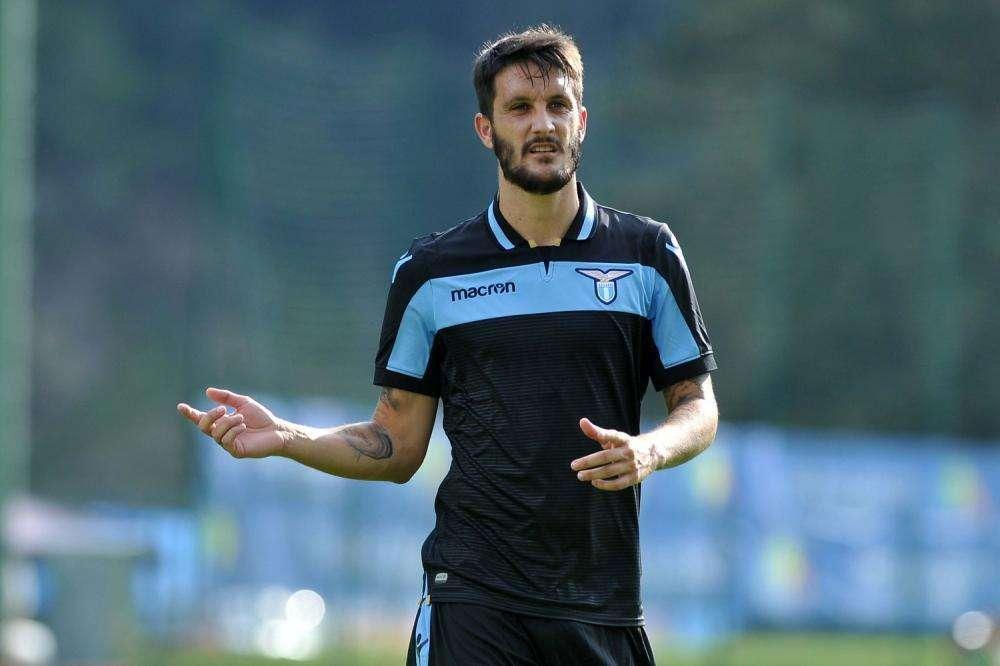 Lazio, Borriello 'ospita' Luis Alberto a Ibiza: il Mago si allena in Spagna
