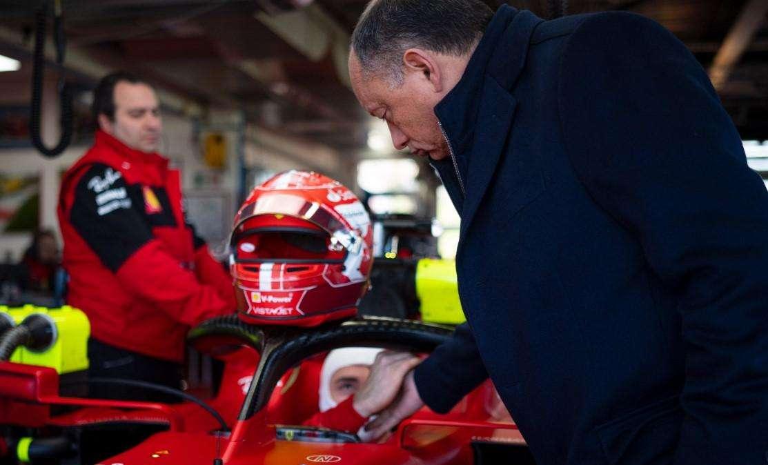 F1 | Ferrari, Leclerc o Sainz la 1a guida? Vasseur fa chiarezza