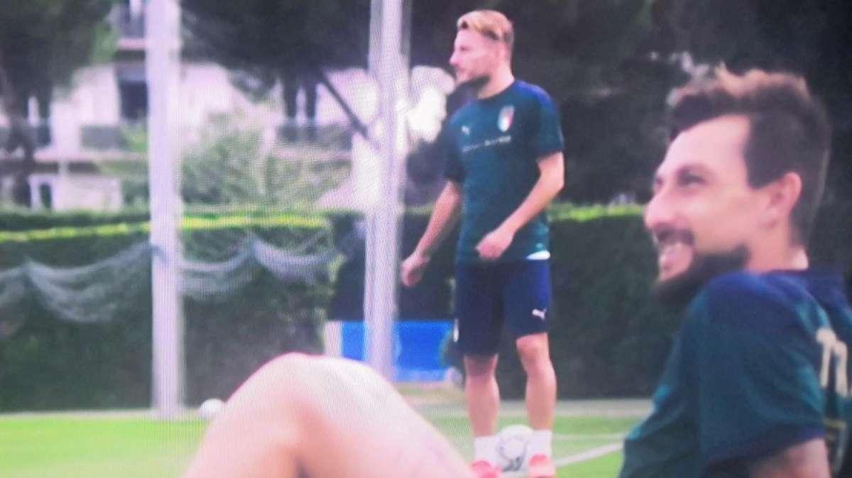 Italia, Acerbi racconta l'amicizia con Immobile: "Lo chiamo 'amore', è diventato un rituale"