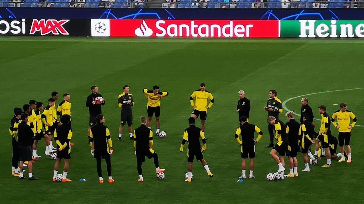 Borussia Dortmund, sorrisi e scherzi: Favre guida la rifinitura all'Olimpico - FT&VD