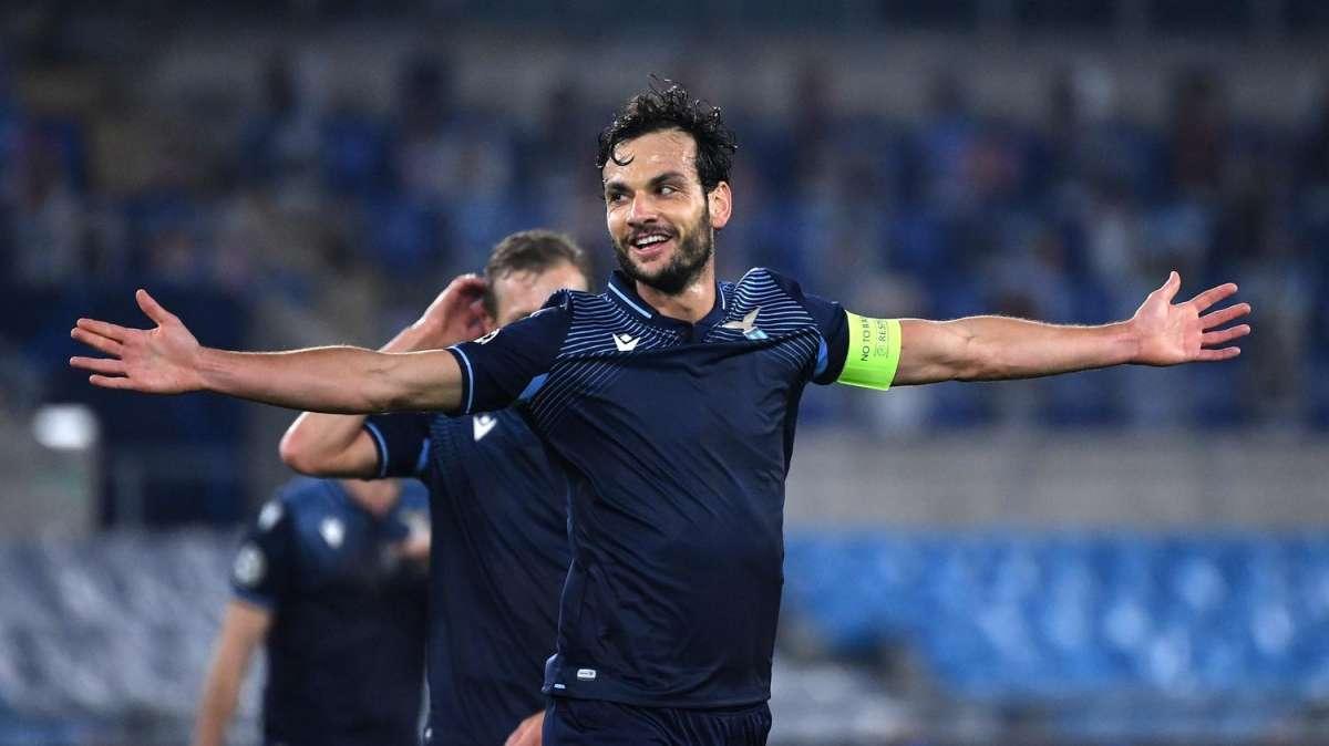 Lazio, trofei e tifosi, parla Parolo: "Un onore far parte di quel mondo". Su Anderson...
