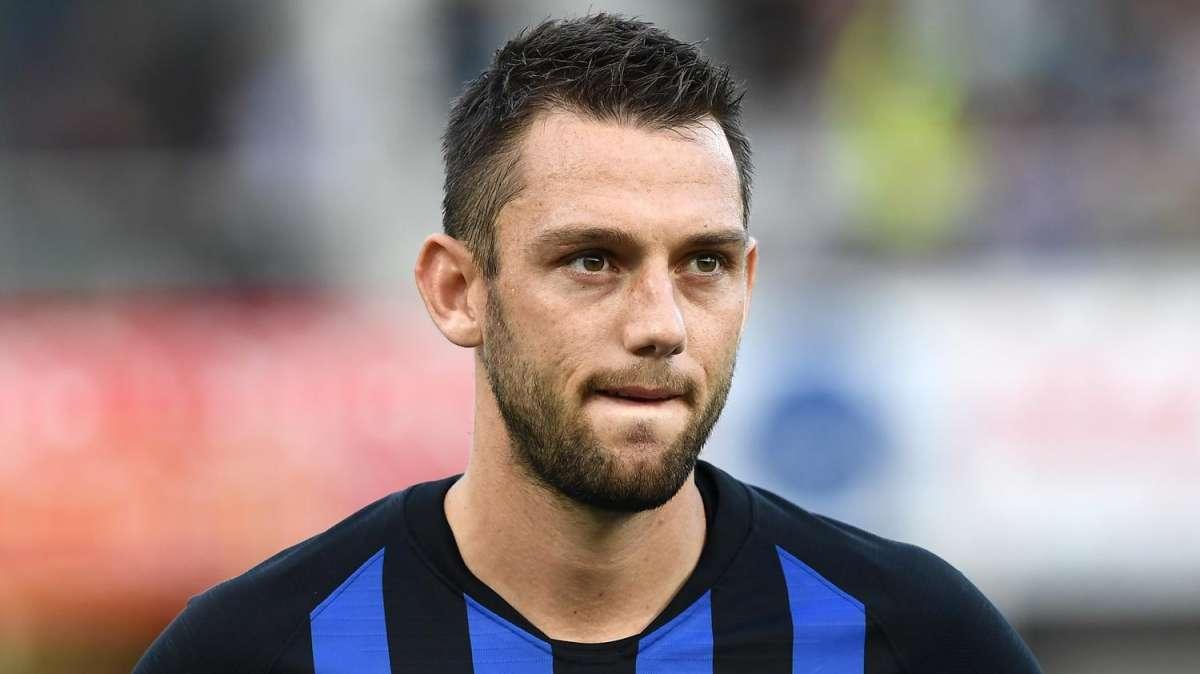 Inter, de Vrij e il rinnovo annuale: una promessa che sa di dejavu