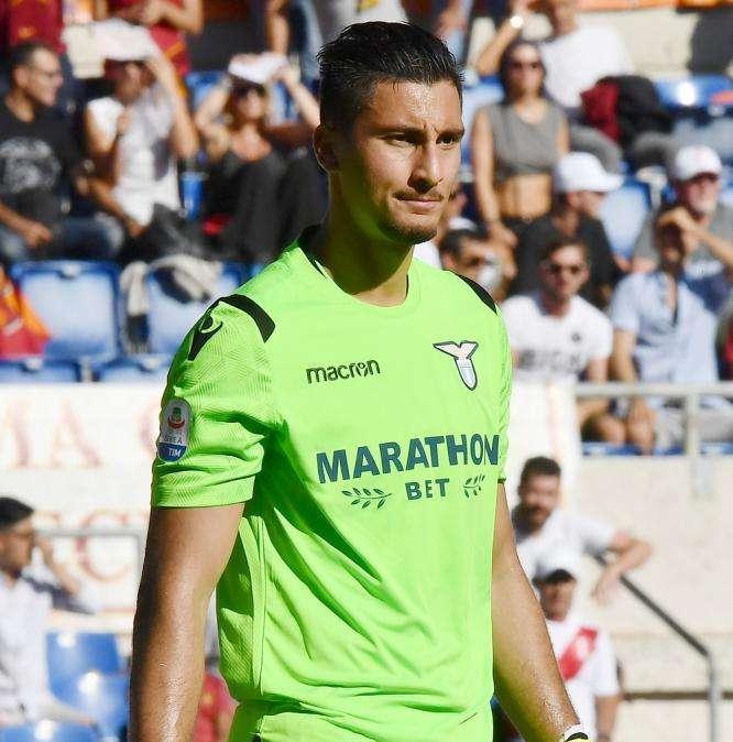 LE PAGELLE DEI QUOTIDIANI - Strakosha chiude la porta, Radu e Parolo d'esperienza. Male Wallace e Milinkovic