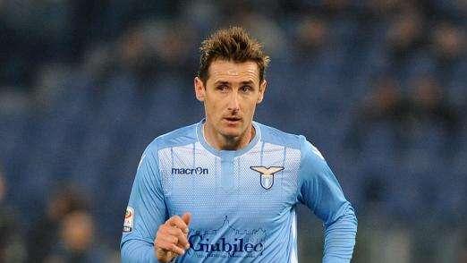 Klose, altro che ritiro. L'ag. del tedesco: "La domanda da fare è dove giocherà l'anno prossimo..."