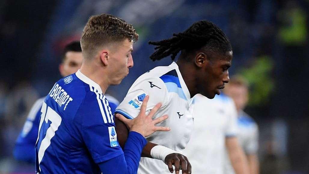  Lazio, errori, svarioni e confusione: col Como è solo 1-1