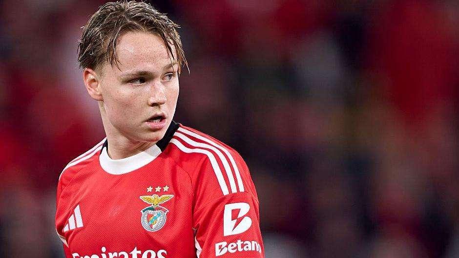 Lazio, interesse per Schjelderup. Ma va ceduto almeno un attaccante