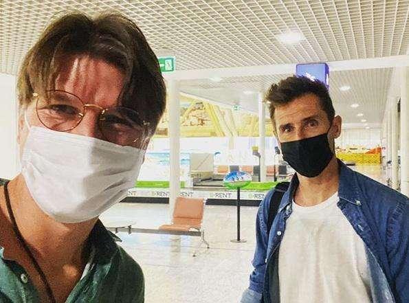 Lazio, Corrao con Klose: "Che idolo!". E Di Battista punge la Roma... - FT