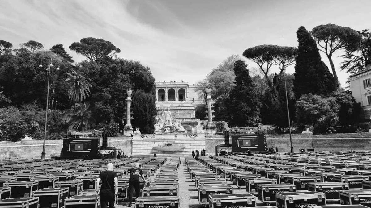 Bauli in Piazza, oltre 1000 persone a Piazza del Popolo: ecco le loro richieste