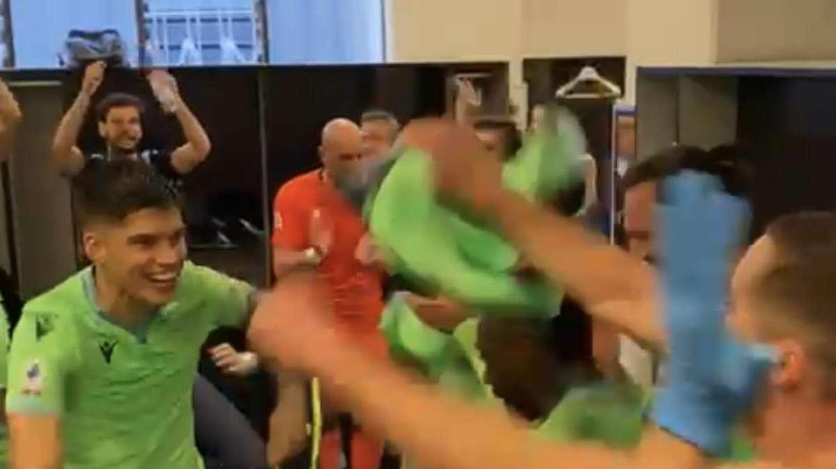 Atalanta - Lazio, delirio nello spogliatoio biancoceleste: "Famoje tre gol" - VIDEO