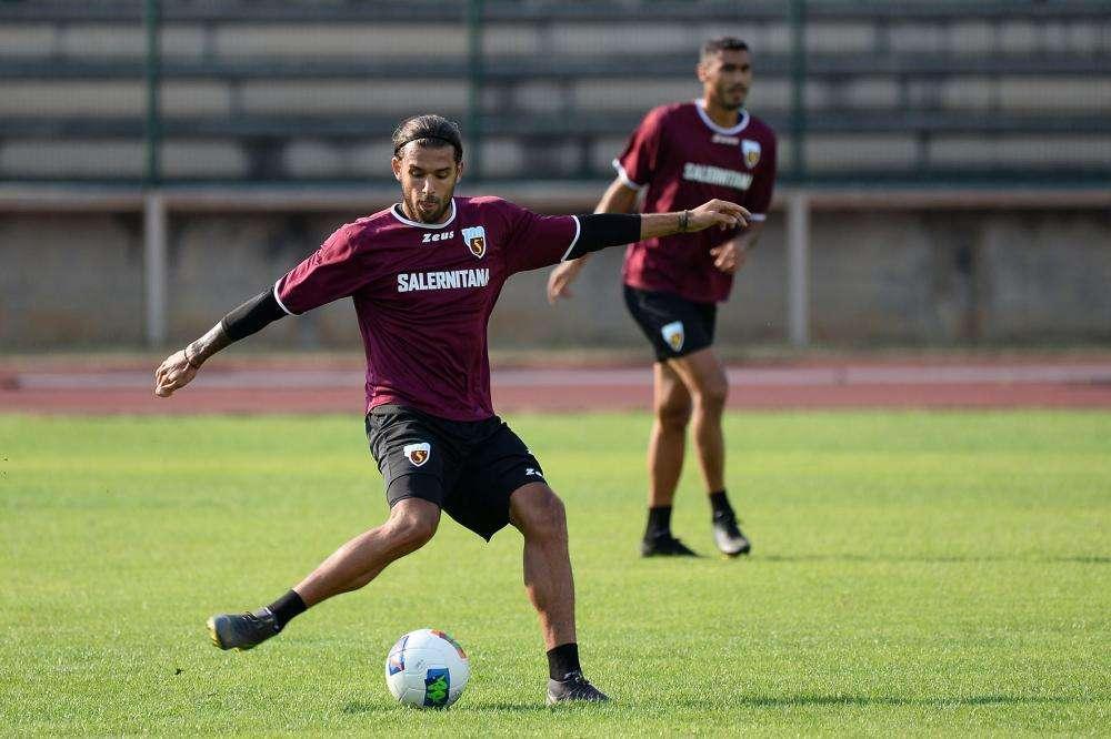 Calciomercato Lazio, corsa a tre per Casasola: ecco i club interessati