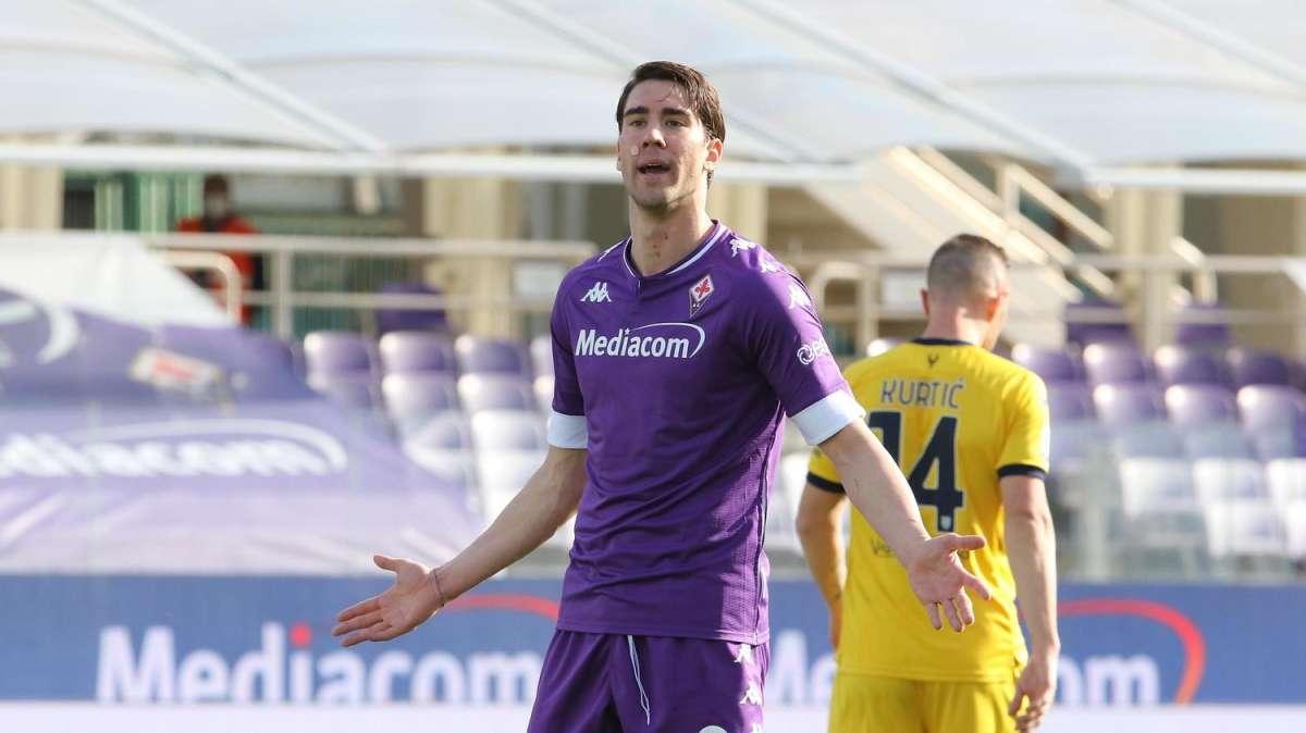 Serie A, la Fiorentina strapazza il Benevento: al Vigorito è Vlahovic show