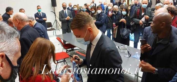 Lazio, Immobile a un tifoso: "In campo con la Juve? Speriamo, ci proviamo"