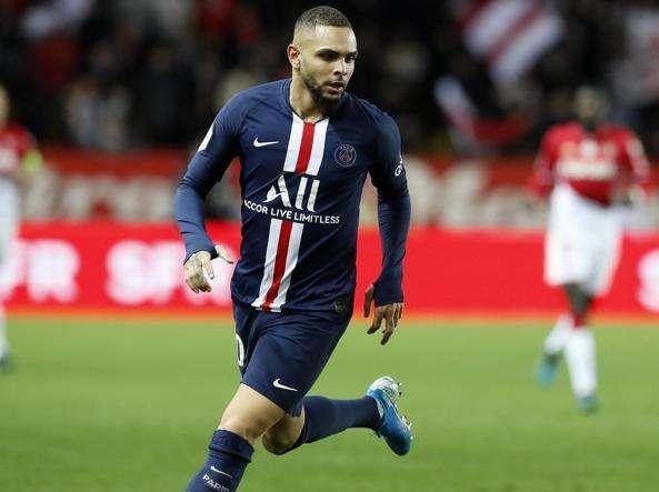 Calciomercato Lazio, il PSG deve vendere: Kurzawa può essere l'occasione per la fascia